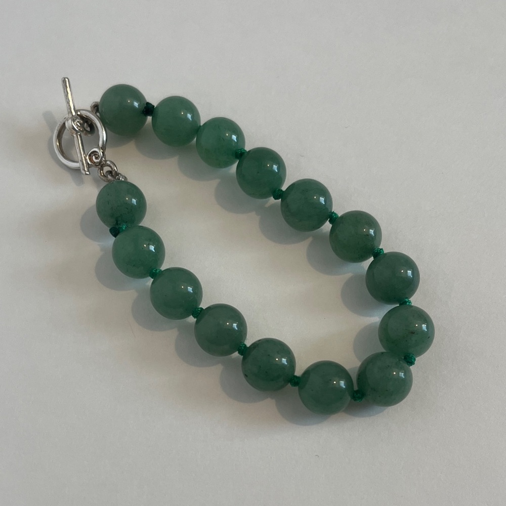 Elegant Jade Stone Beaded Bracelet